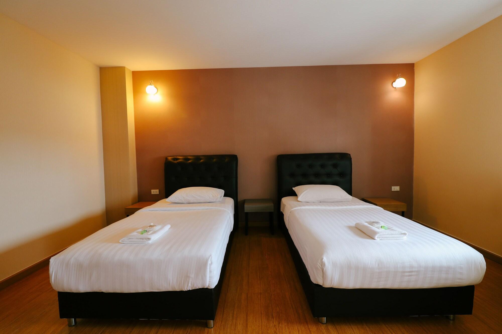 Triple Trees Hotel Pathum Thani Exterior foto